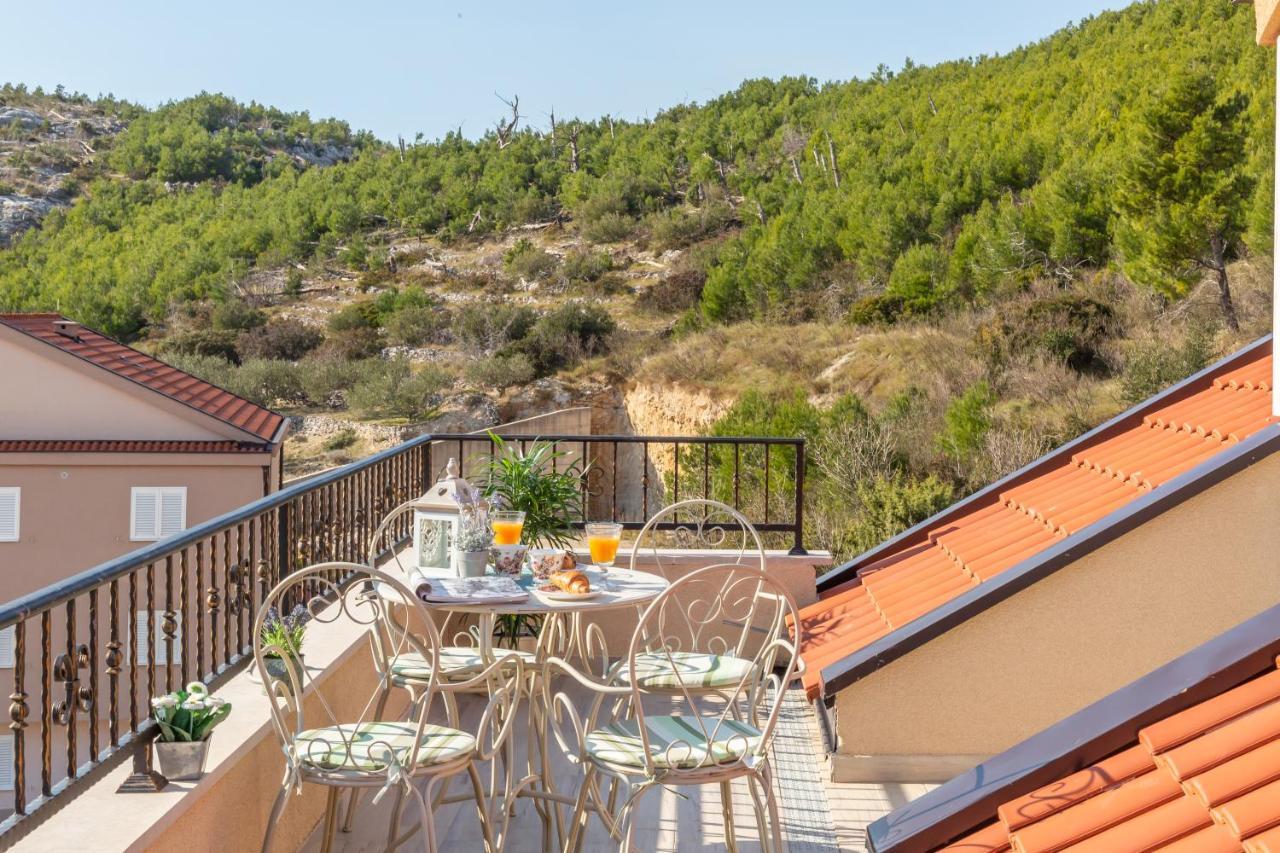 Hotel Ferdo 1 à Makarska Extérieur photo