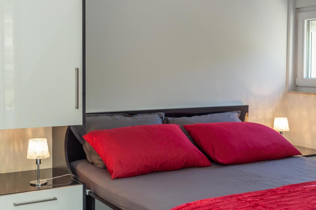 Hotel Ferdo 1 à Makarska Extérieur photo
